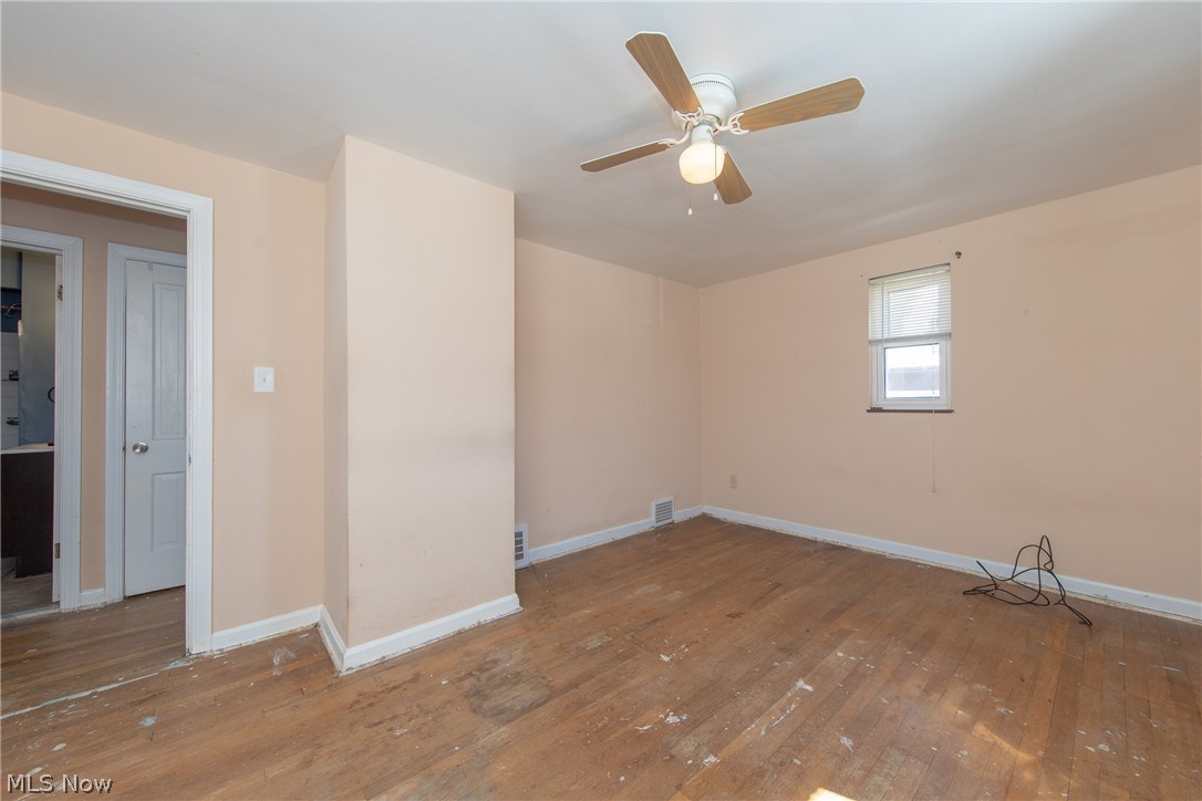 4071 Ellison Road Cleveland, OH 44121 - Photo 19 of 26 The Second Bedroom