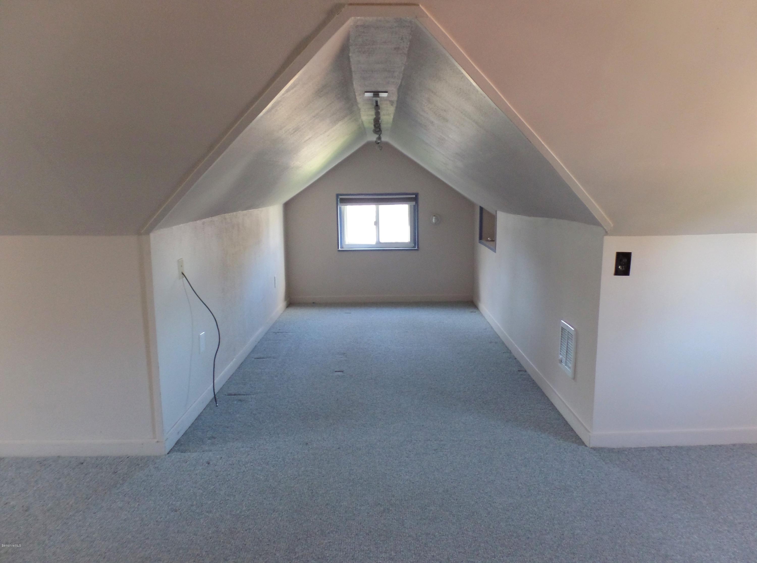 167 Holmes Road Pittsfield, MA 01201 - Photo 22 of 40 Second floor alcove