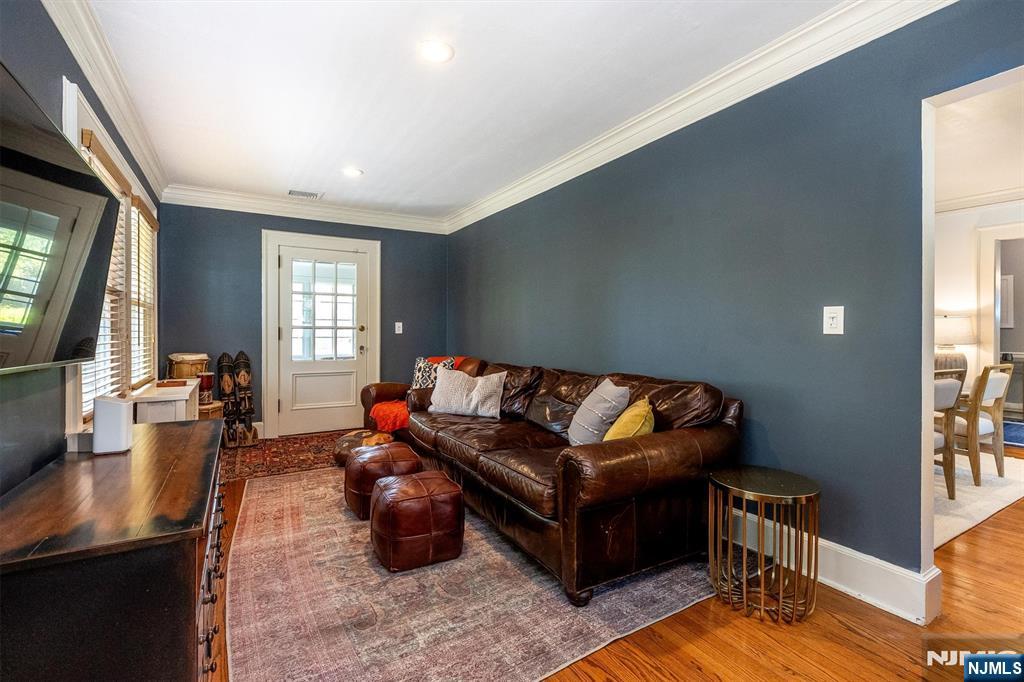 242 Forest Avenue Glen Ridge, NJ 07028 - Photo 11 of 49