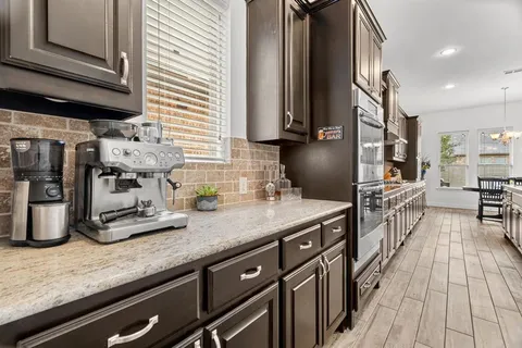 $695,000 | 1421 8th Street, Argyle, TX 76226