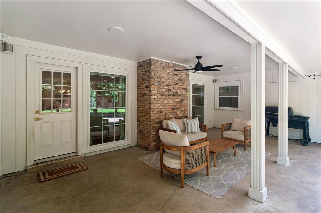 11439 Rosser Road Dallas, TX 75229 - Photo 29 of 35 a living room with furniture