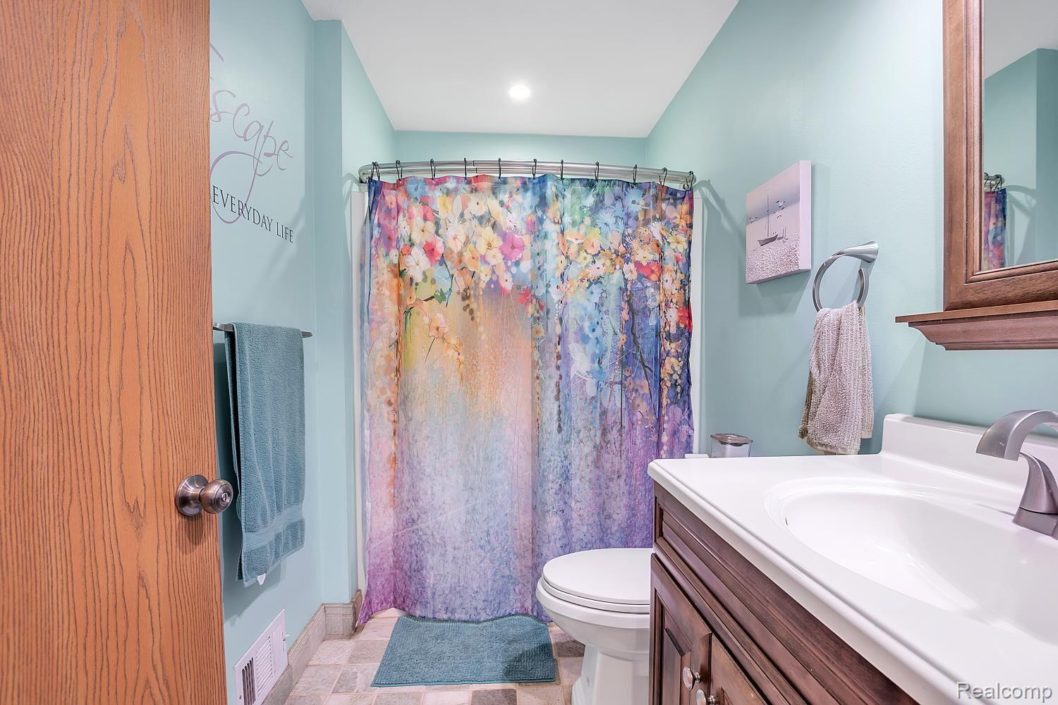 37040 South Huron Road New Boston, MI 48164 - Photo 22 of 27 Gallery Image 22
