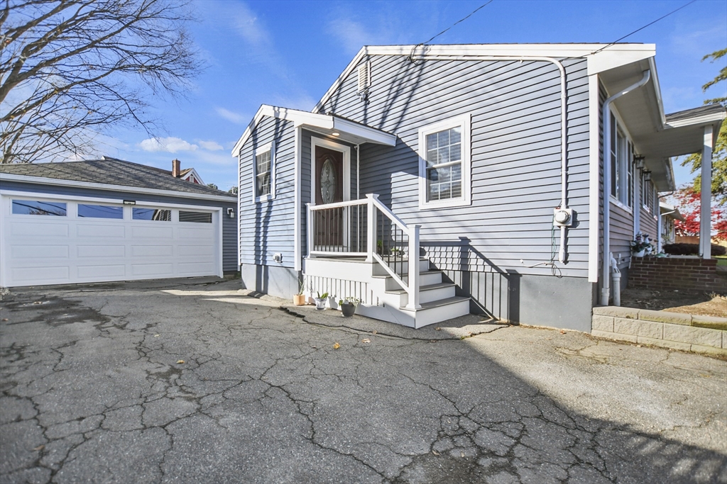 118 1/2 Market Street, Unit 118 1/2 Amesbury, MA 01913 - Photo 31 of 37 a view of a house with a patio