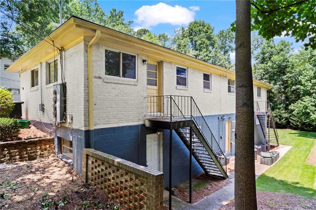 545 Oakview Road Decatur, GA 30030 - Photo 4 of 19 Gallery Image 4