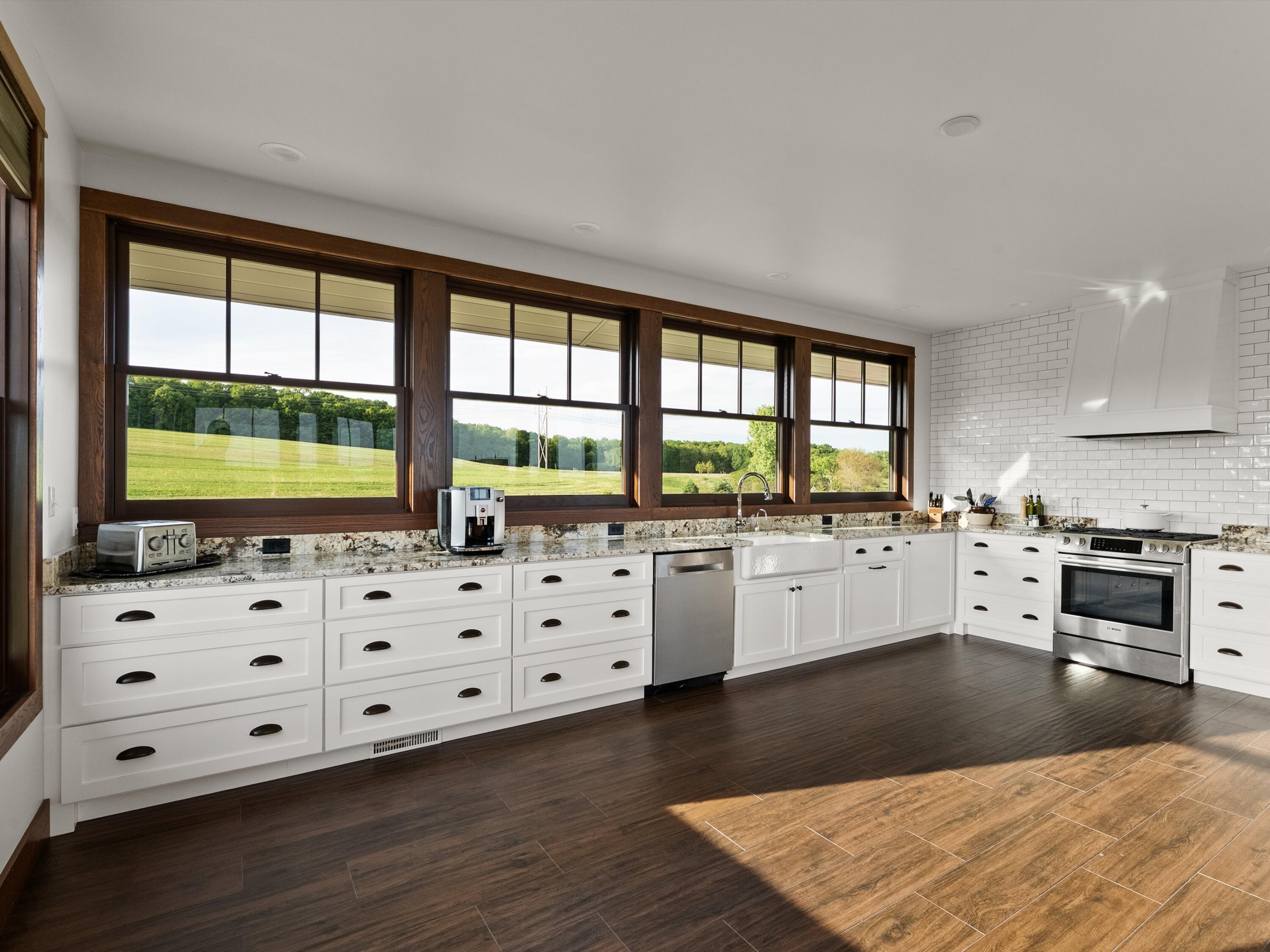 W5610 Winooski Road Lyndon, WI 53073 - Photo 25 of 57 Kitchen