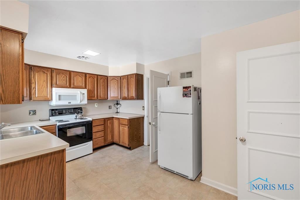 4430 Sheraton Road Toledo, OH 43615 - Photo 14 of 40 Gallery Image 14