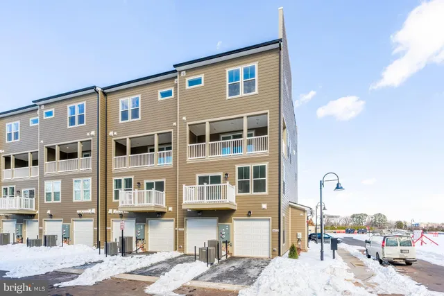 $3,200 | 44592 Strabane Terrace, Ashburn, VA 20147