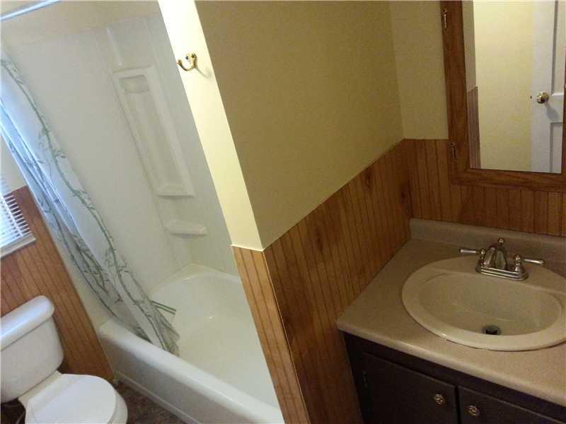 220 Hardy Road Westbrook, ME 04092 - Photo 17 of 20 Bathroom.