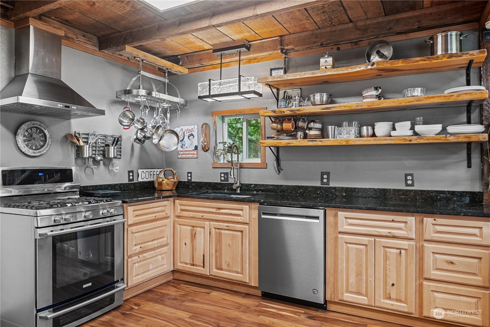 106 North Hendrickson Road Vader, WA 98593 - Photo 4 of 40 Gallery Image 4