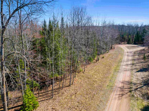 $46,900 | White Buck Lane, Unit 5, Crivitz, WI 54114