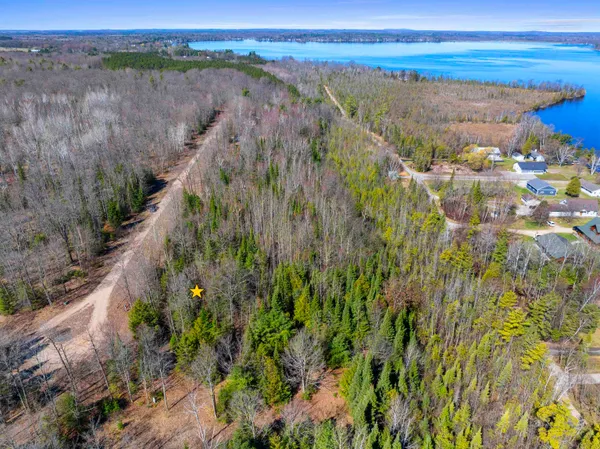 $46,900 | White Buck Lane, Unit 5, Crivitz, WI 54114