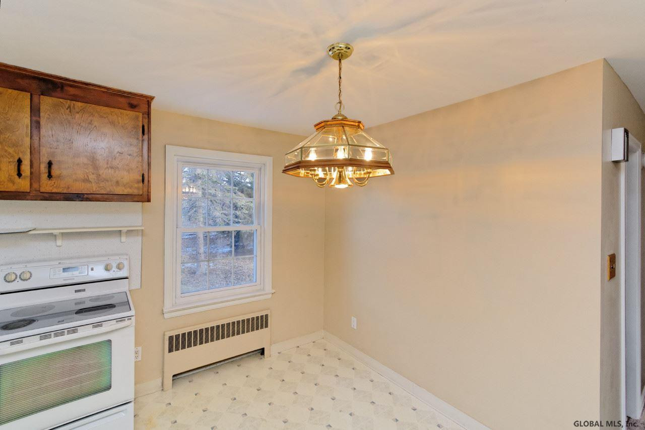 113 Lansing Road South Colonie, NY 12304 - Photo 11 of 25 Photo 11