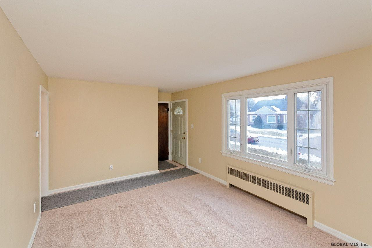 113 Lansing Road South Colonie, NY 12304 - Photo 6 of 25 Photo 6