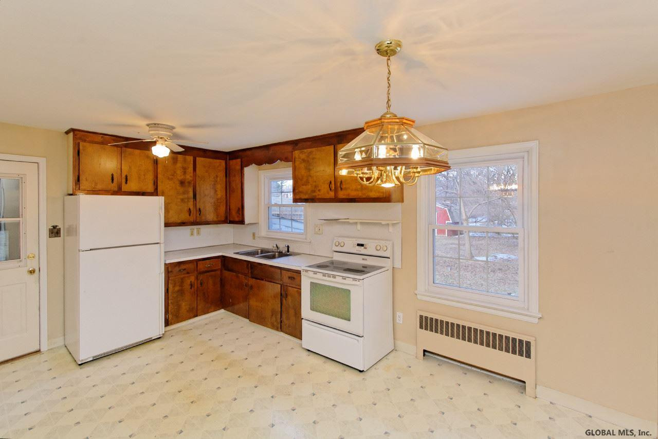 113 Lansing Road South Colonie, NY 12304 - Photo 7 of 25 Photo 7