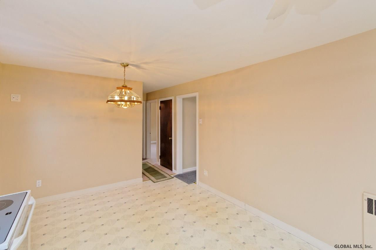 113 Lansing Road South Colonie, NY 12304 - Photo 9 of 25 Photo 9