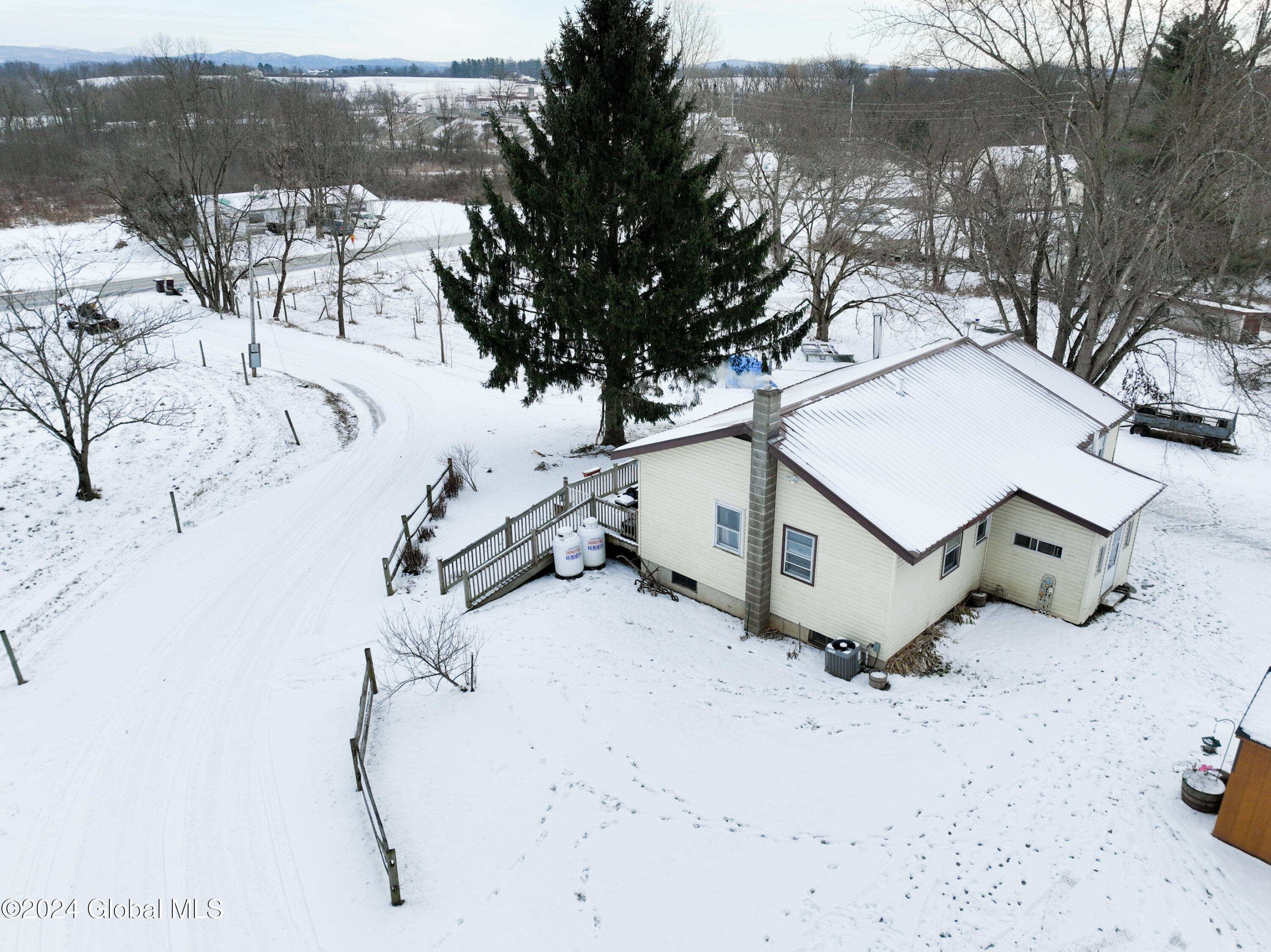 19 Crowley Road Kingsbury, NY 12839 - Photo 5 of 30 057-19-Crowley-Rd
