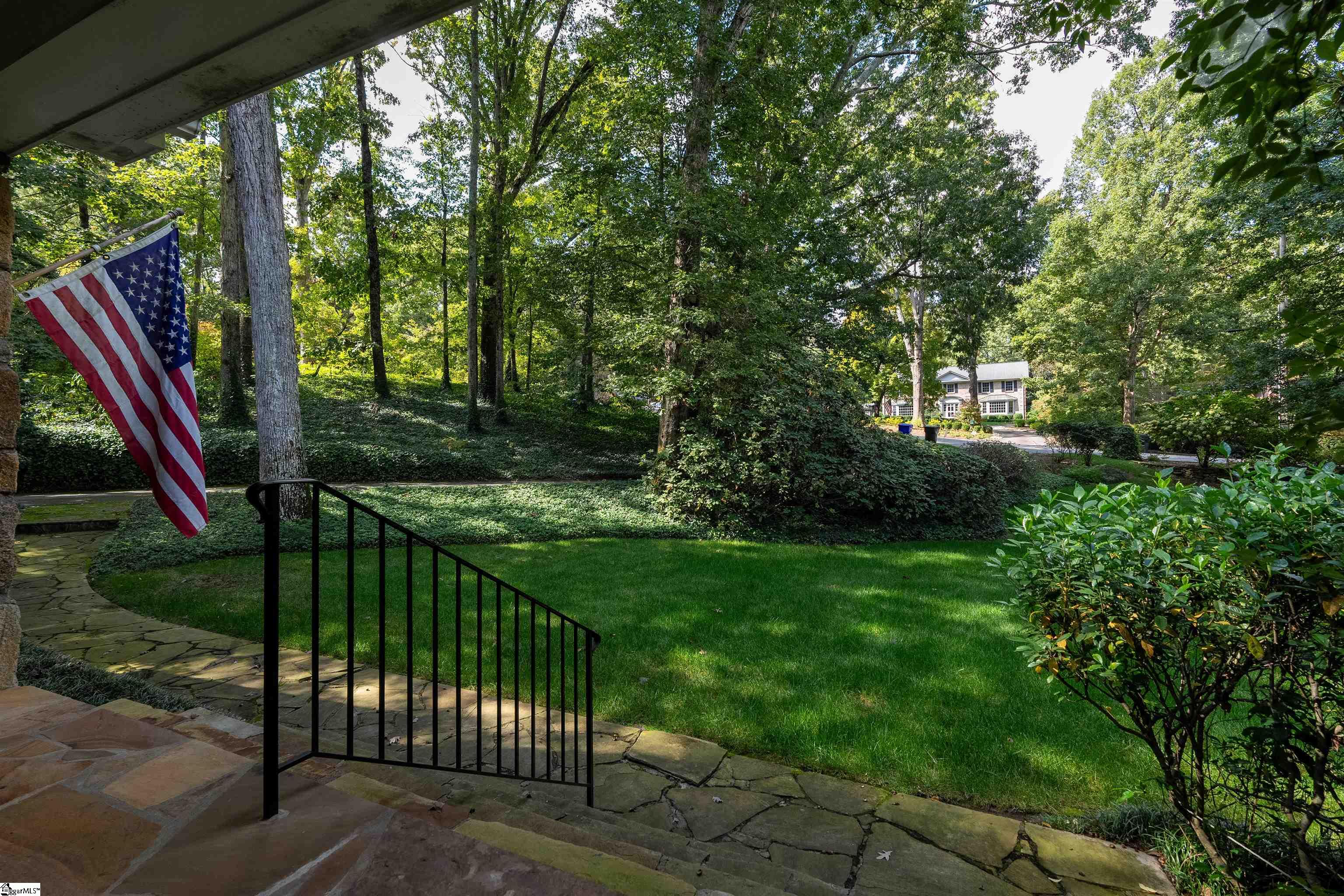 25 Stonehaven Drive Greenville, SC 29607 - Photo 3 of 36