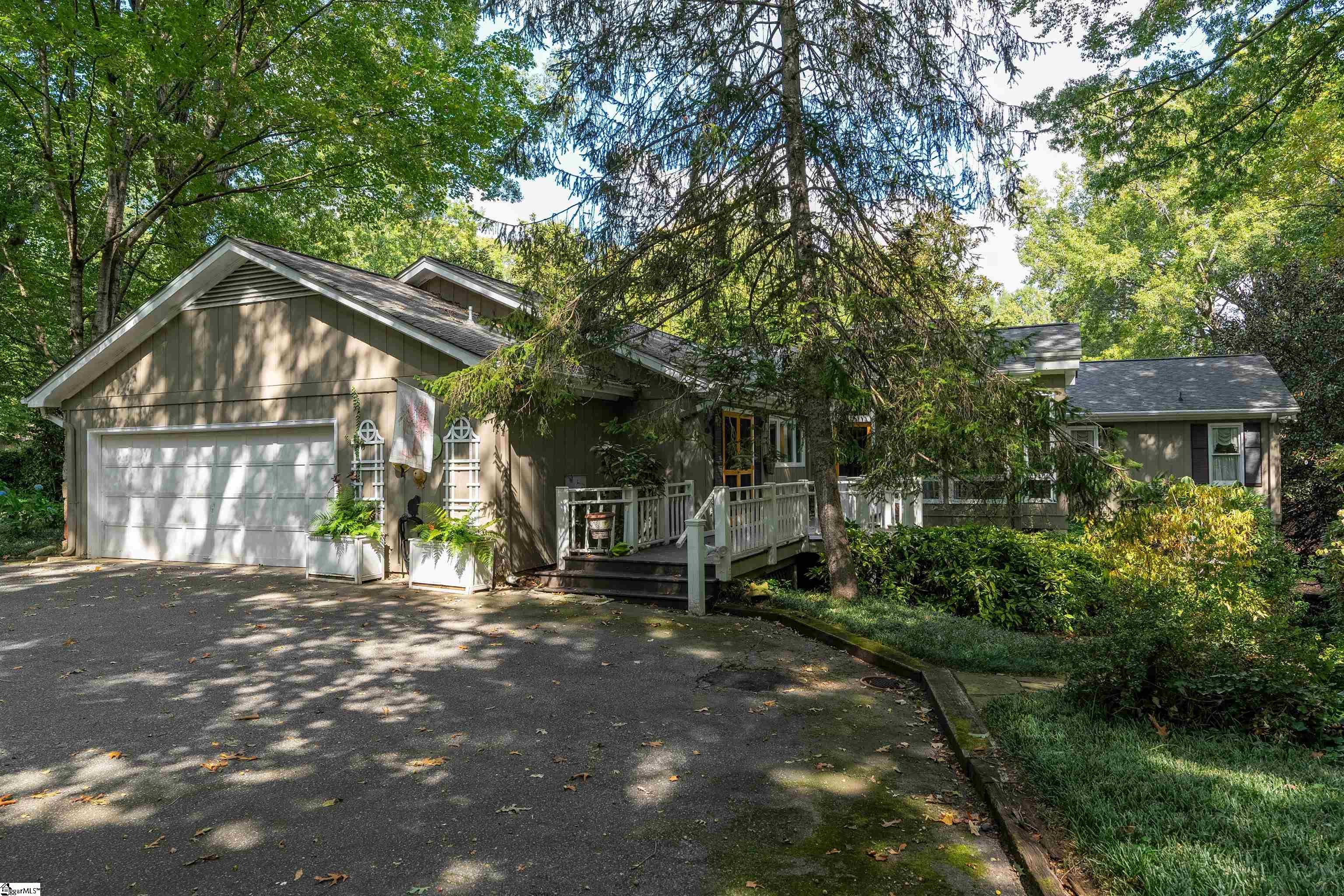 25 Stonehaven Drive Greenville, SC 29607 - Photo 36 of 36 Ample off-street parking