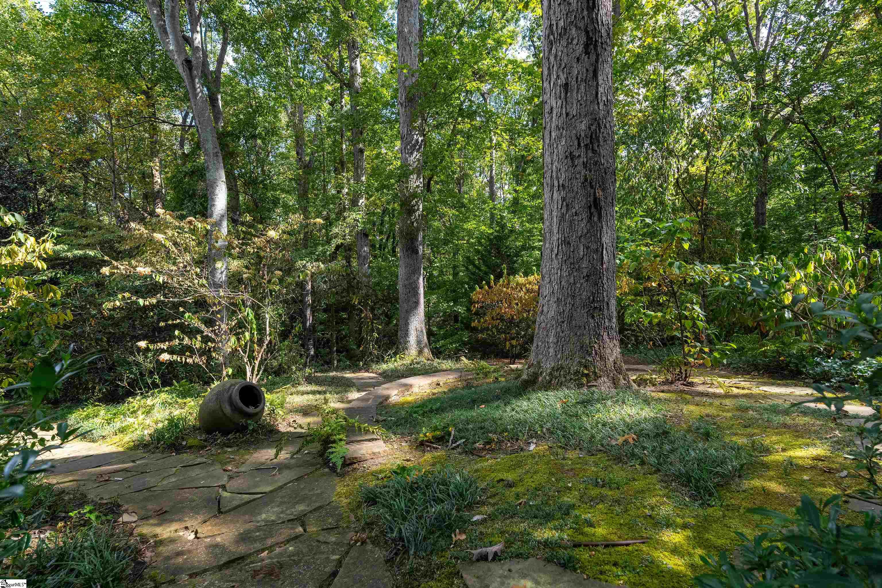 25 Stonehaven Drive Greenville, SC 29607 - Photo 6 of 36