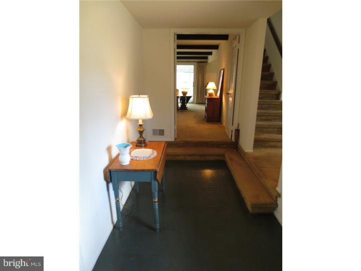 150 Antietam Road Delran, NJ 08075 - Photo 5 of 24 Foyer