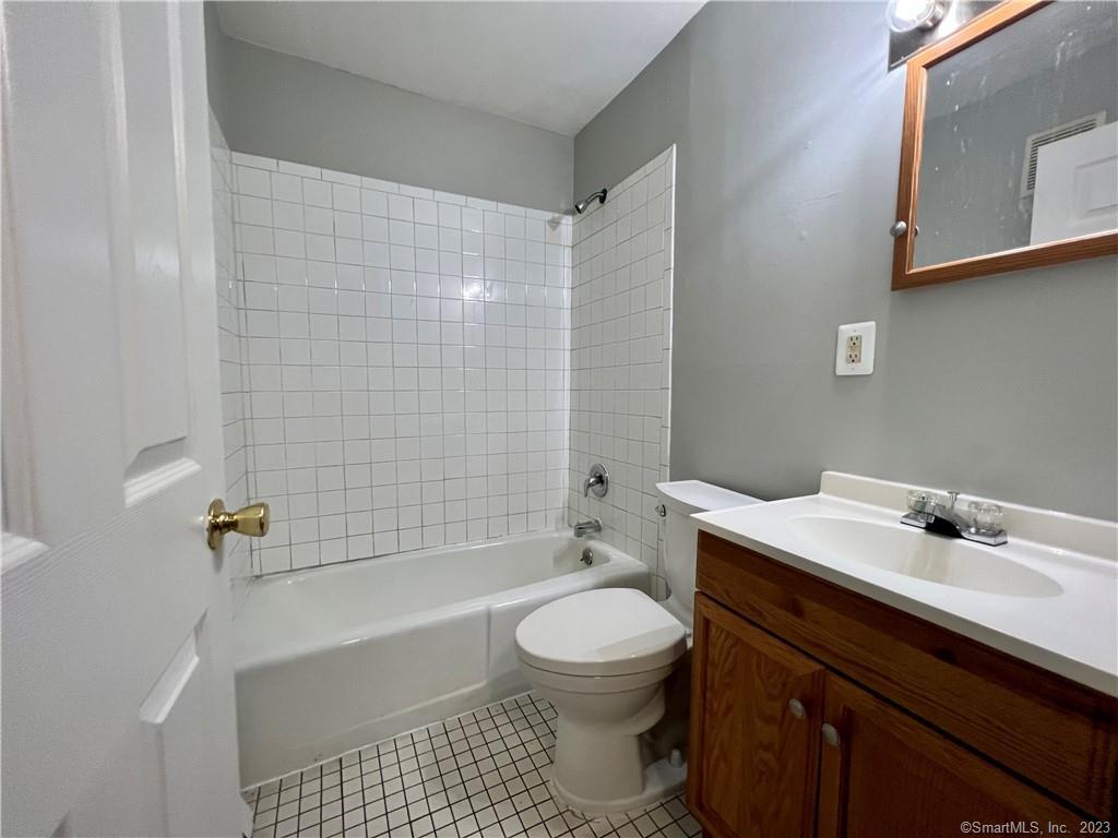 85 Union Avenue, Unit B3 Bridgeport, CT 06607 - Photo 6 of 8
