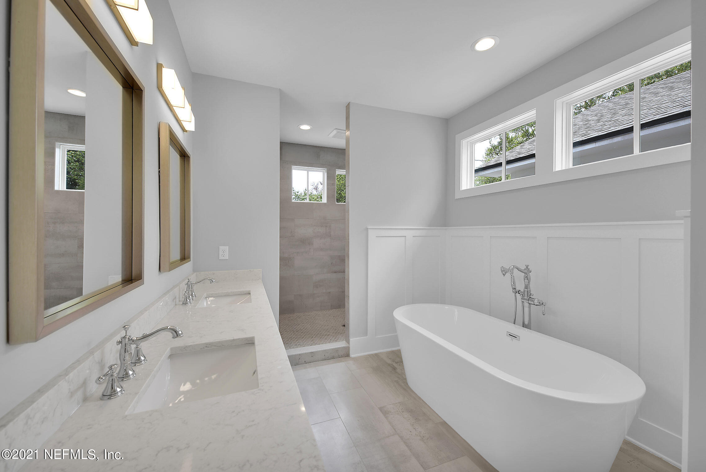 2324 Oak Street Jacksonville, FL 32204 - Photo 27 of 35 Owners Bath