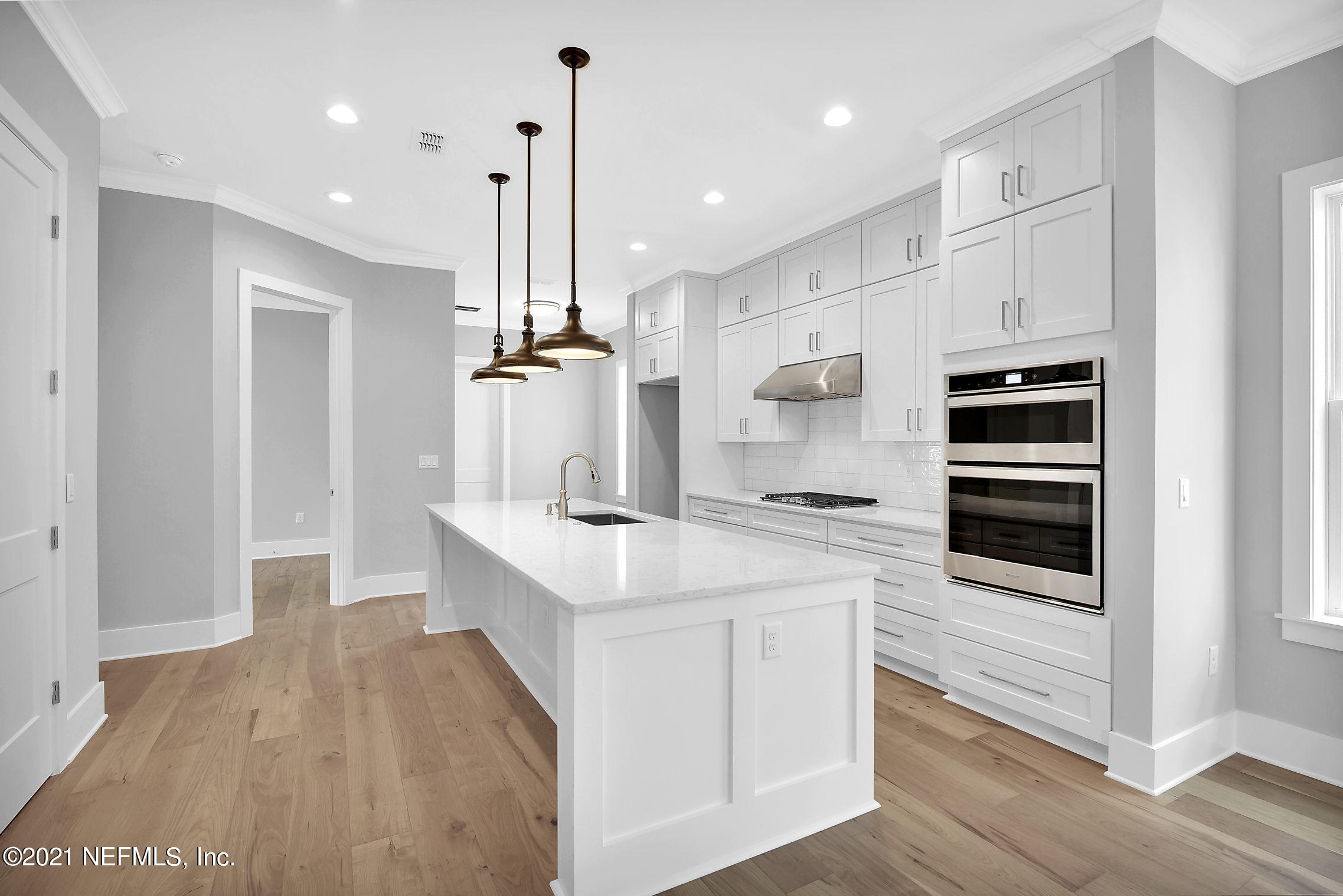 2324 Oak Street Jacksonville, FL 32204 - Photo 9 of 35 Kitchen Island