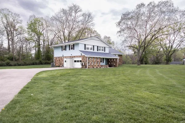 $349,900 | 584 Trinton Circle, Bedford, IN 47421