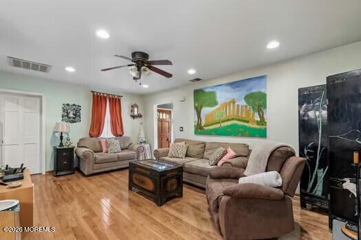 31 Nejecho Drive Brick, NJ 08723 - Photo 12 of 26 Living Room 8