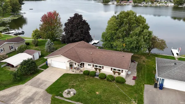 $324,900 | 706 West Neher Road, Silver Lake, IN 46982