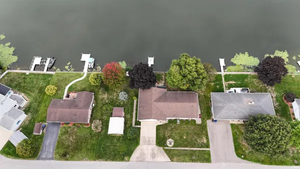 $324,900 | 706 West Neher Road, Silver Lake, IN 46982