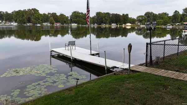 $324,900 | 706 West Neher Road, Silver Lake, IN 46982