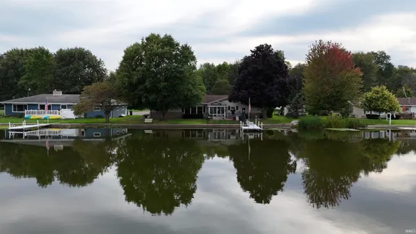 $324,900 | 706 West Neher Road, Silver Lake, IN 46982