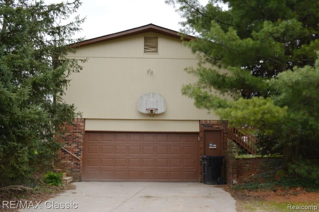 2431 Cullen Road Howell, MI 48855 - Photo 18 of 19 DSC_0032.jpg