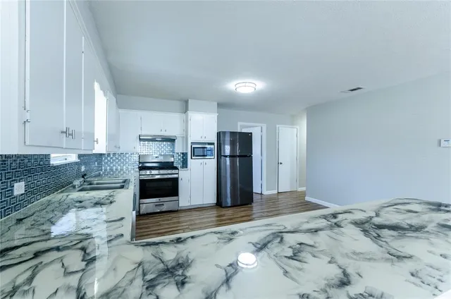 $199,999 | 104 Cole Street, Ladonia, TX 75449