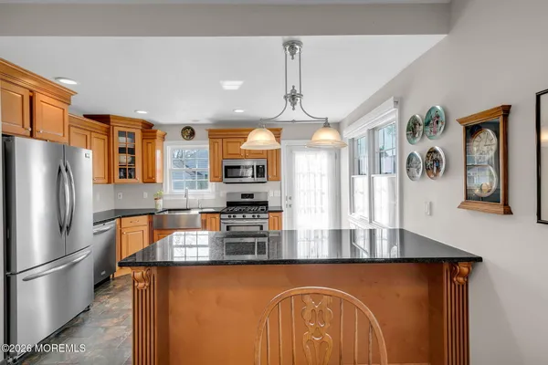 $4,200 | 11 Lakeside Avenue, Rumson, NJ 07760