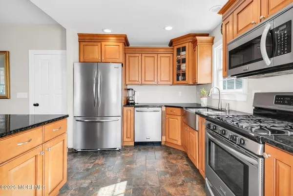 $4,200 | 11 Lakeside Avenue, Rumson, NJ 07760