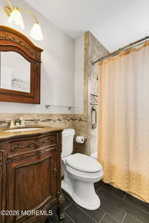 $4,200 | 11 Lakeside Avenue, Rumson, NJ 07760