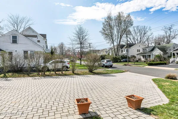 $4,200 | 11 Lakeside Avenue, Rumson, NJ 07760