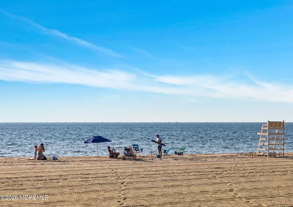 $4,200 | 11 Lakeside Avenue, Rumson, NJ 07760