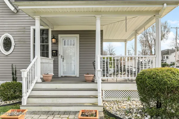 $4,200 | 11 Lakeside Avenue, Rumson, NJ 07760