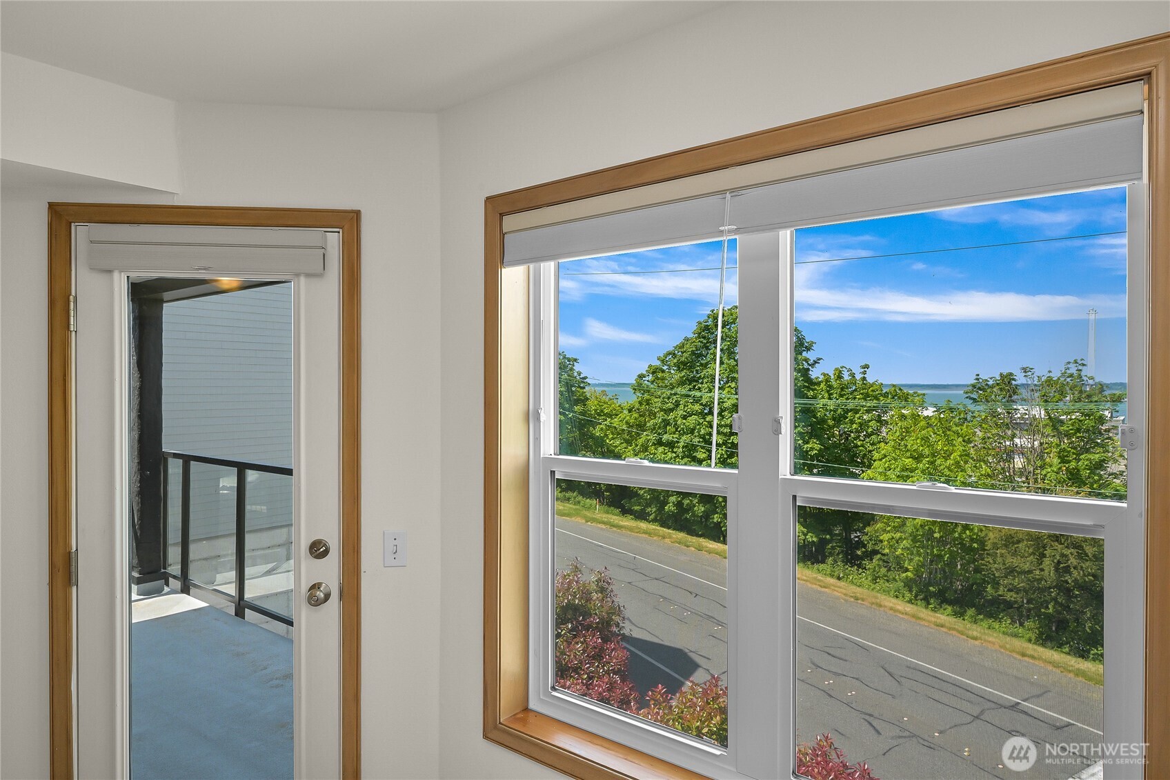 705 North State Street, Unit 301 Bellingham, WA 98225 - Photo 14 of 31