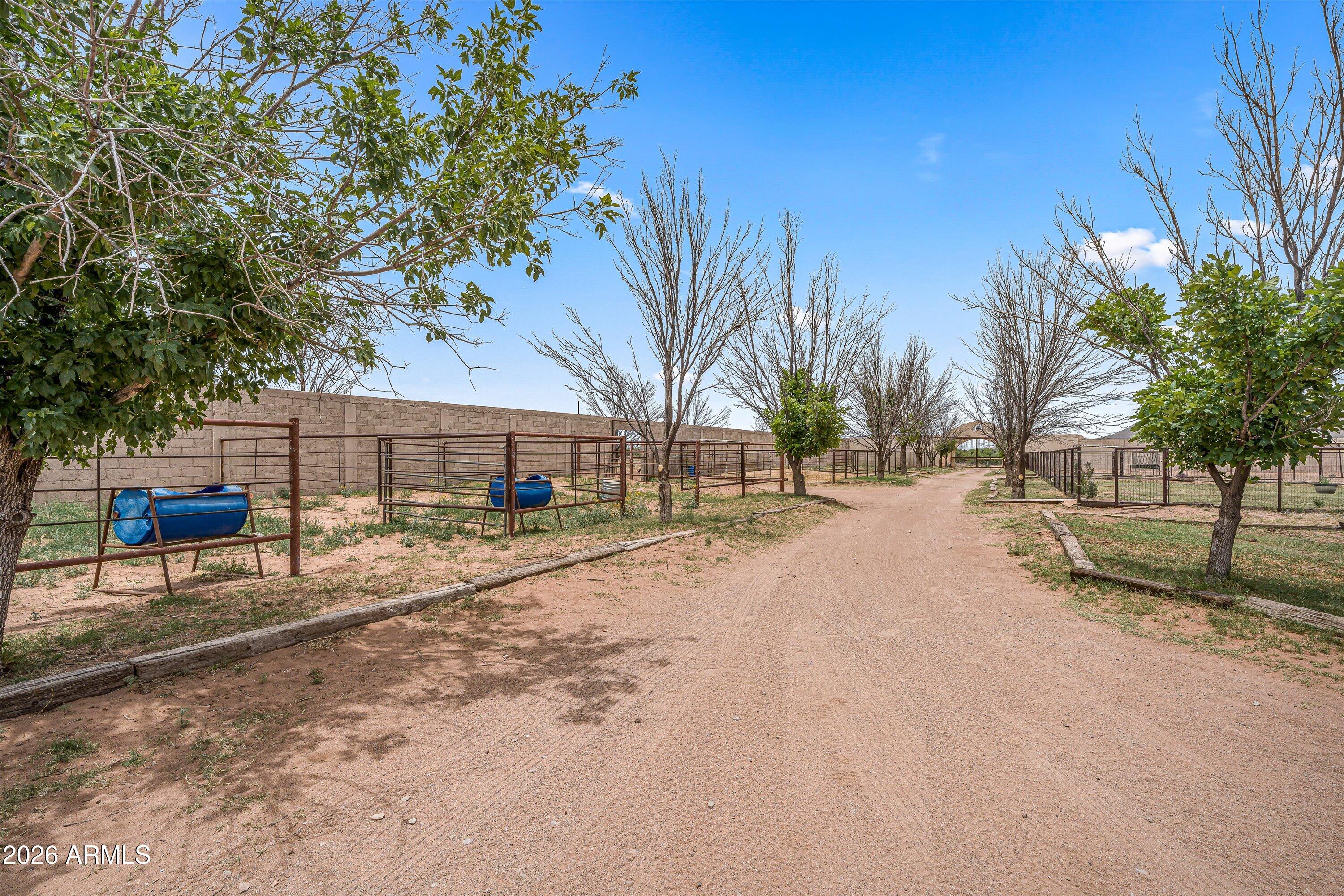 3661 East Antelope Road Pearce, AZ 85625 - Photo 25 of 52 35-Driveway
