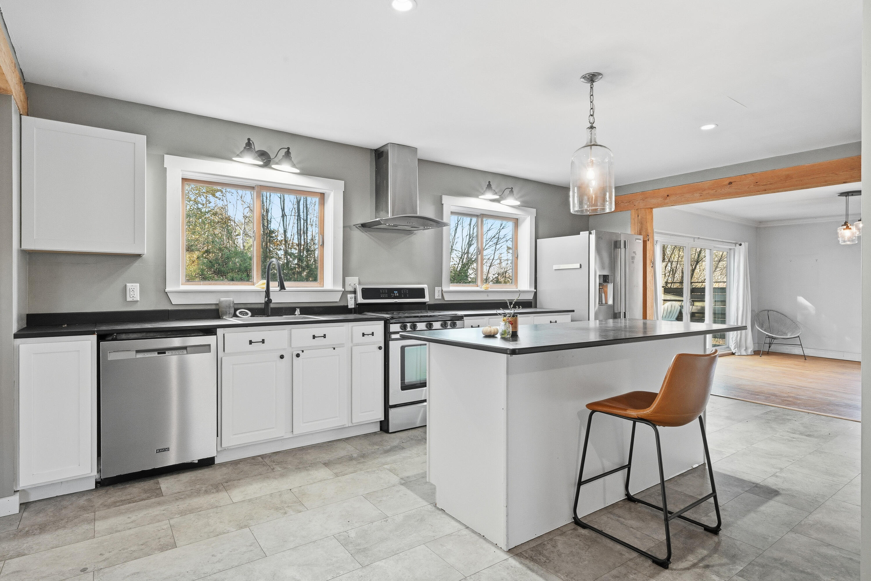 424 Winthrop Street Hallowell, ME 04347 - Photo 22 of 48 110303gr-122