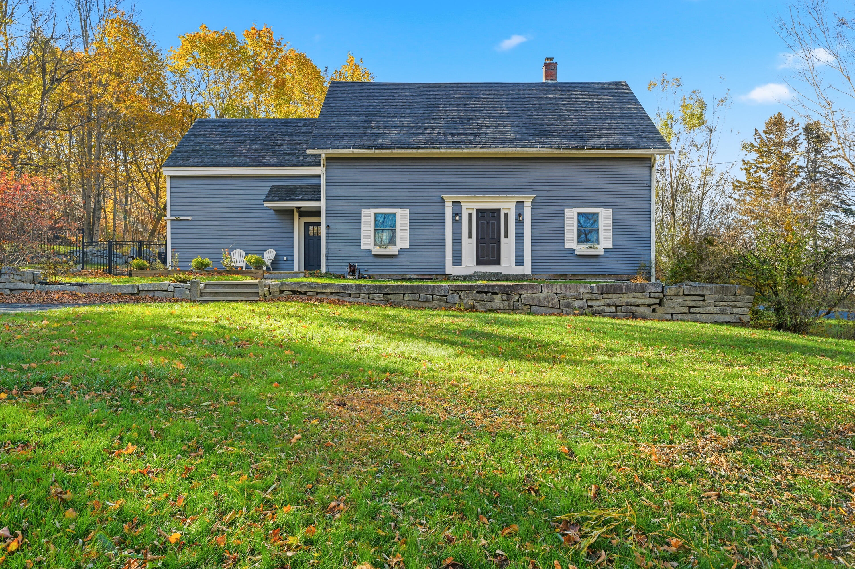 424 Winthrop Street Hallowell, ME 04347 - Photo 3 of 48 110303gr-103