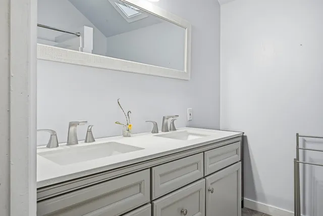 $475,000 | 424 Winthrop Street, Hallowell, ME 04347