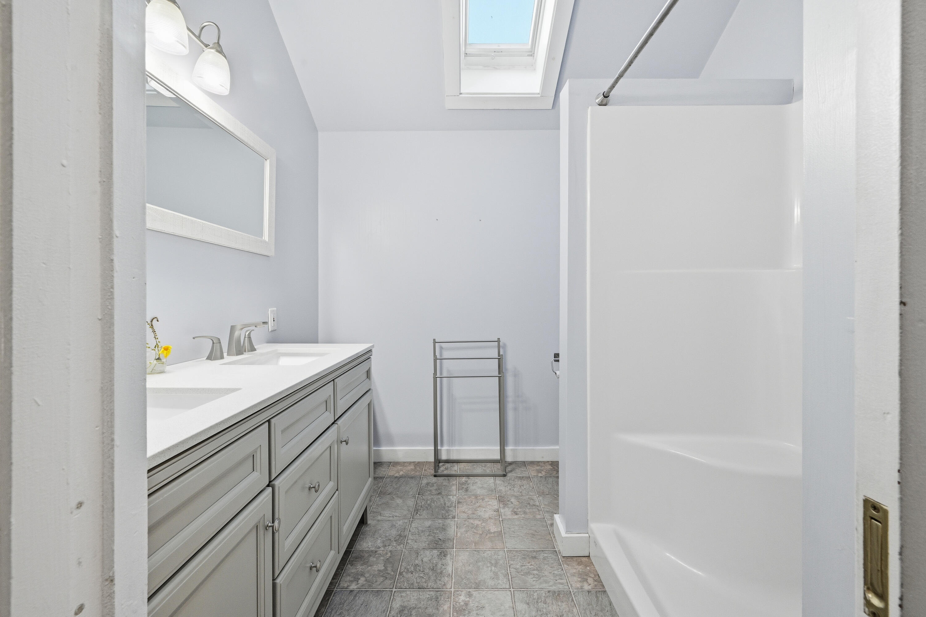 424 Winthrop Street Hallowell, ME 04347 - Photo 43 of 48 110303gr-143