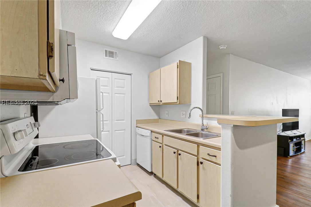 897 Fording Island Road, Unit 1004 Bluffton, SC 29910 - Photo 28 of 42