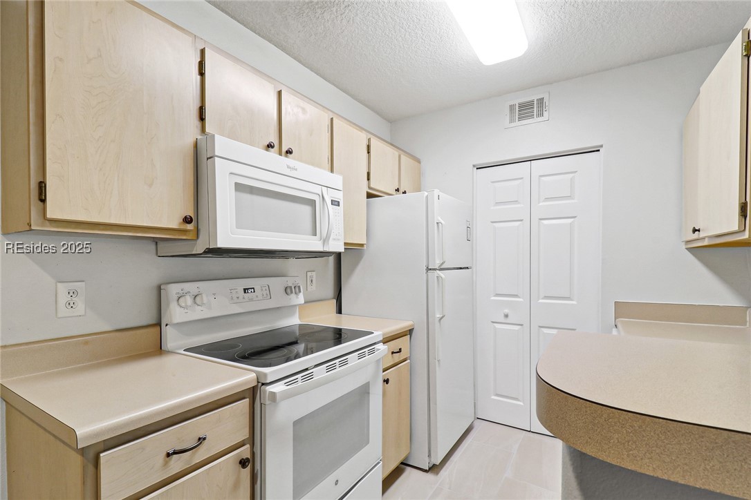 897 Fording Island Road, Unit 1004 Bluffton, SC 29910 - Photo 29 of 42