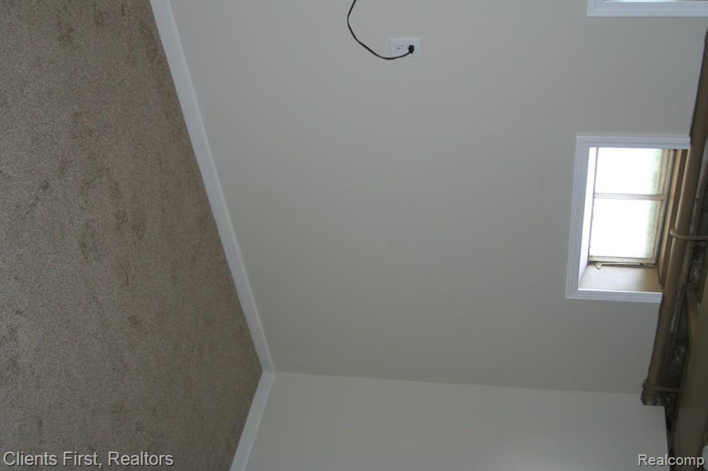29805 Farmington Road Farmington Hills, MI 48331 - Photo 27 of 36